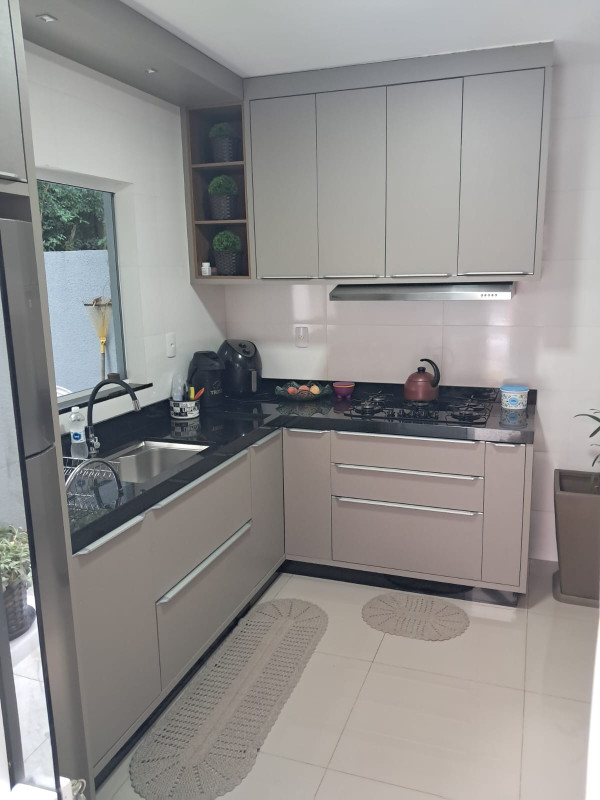 SOBRADO 01 SUÍTE + 01 QUARTO - FRARON