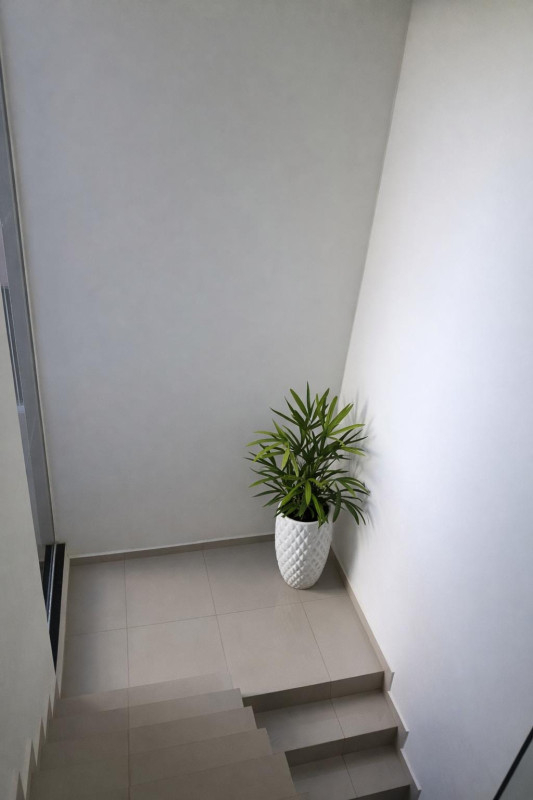 SOBRADO 01 SUÍTE + 01 QUARTO - FRARON