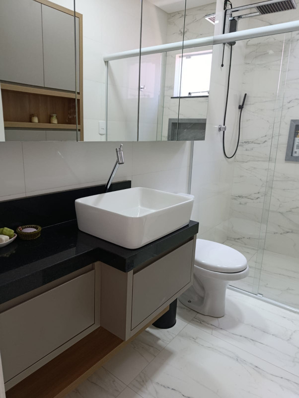 SOBRADO 01 SUÍTE + 01 QUARTO - FRARON