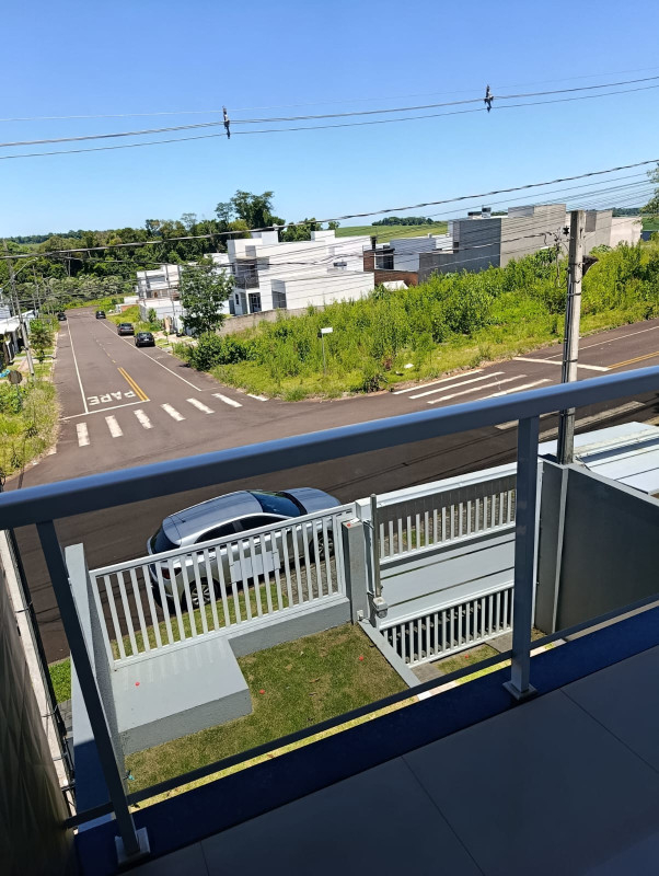 SOBRADO 01 SUÍTE + 01 QUARTO - FRARON