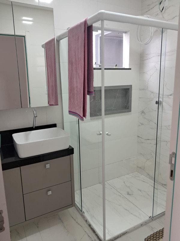 SOBRADO 01 SUÍTE + 01 QUARTO - FRARON