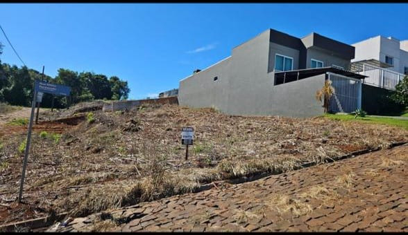 TERRENO DE ESQUINA - FRARON