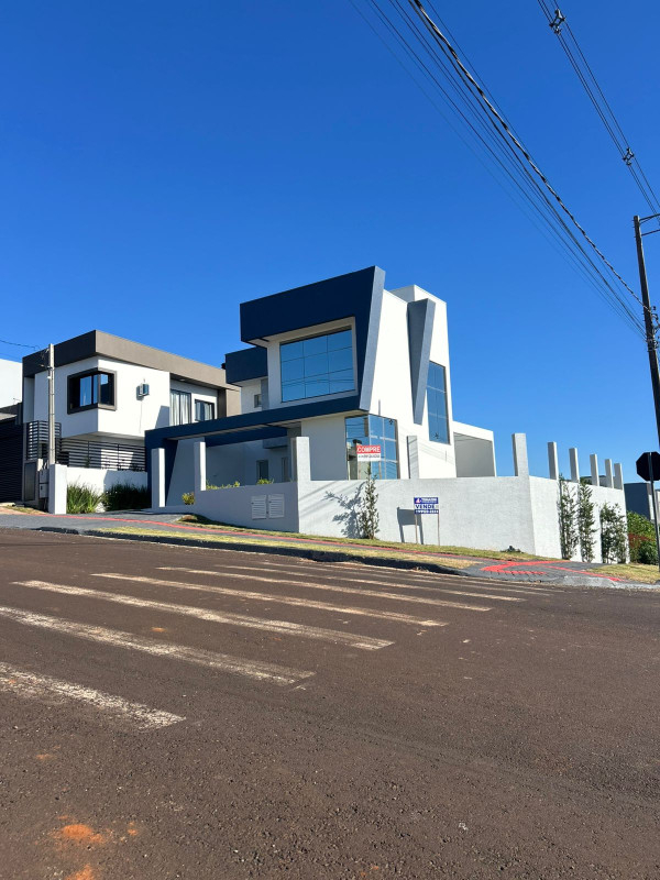 SOBRADO ALTO PADRÃO 03 QUARTOS - FRARON