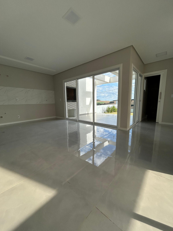 SOBRADO ALTO PADRÃO 03 QUARTOS - FRARON