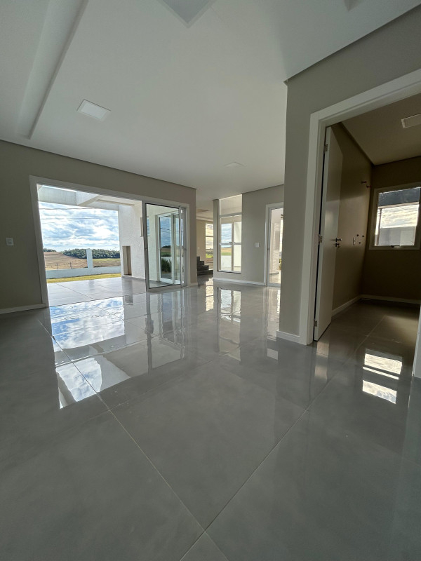 SOBRADO ALTO PADRÃO 03 QUARTOS - FRARON