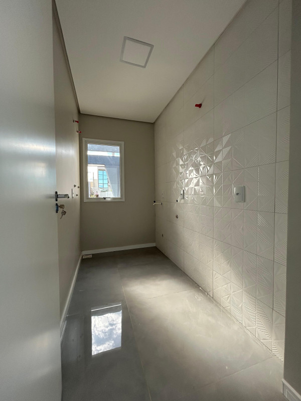 SOBRADO ALTO PADRÃO 03 QUARTOS - FRARON