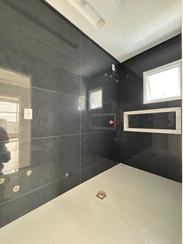 SOBRADO ALTO PADRÃO 03 QUARTOS - FRARON